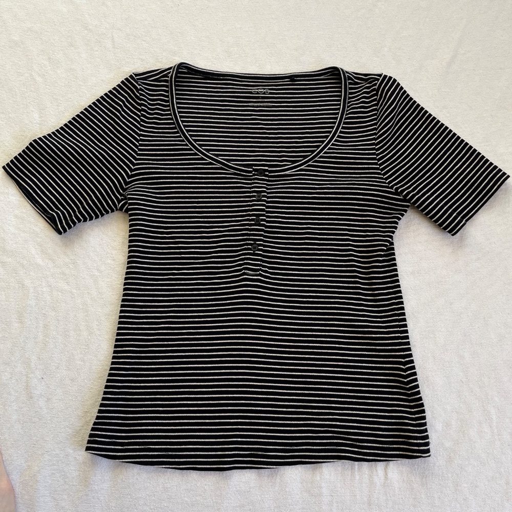 Cos Ribbed Henley T-Shirt Size S Like New View 4